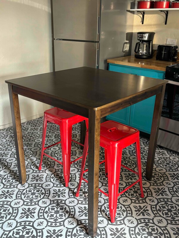 Foto del edificio - 224 Siler Rd