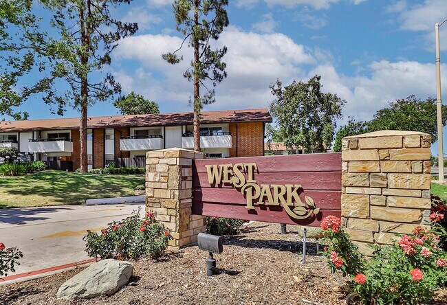 Building Photo - 31580 Agoura Rd