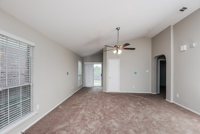 Building Photo - 5832 Melanie Dr