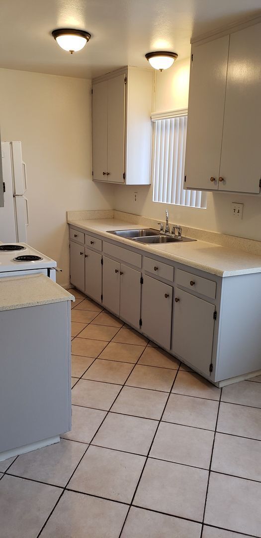 Building Photo - La Mesa 1BR/1BA with ONE CAR GARAGE for Rent!