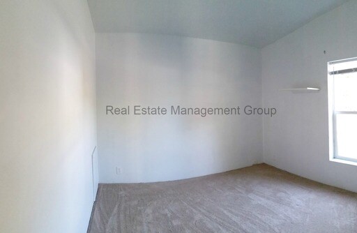 Building Photo - 2265 S 14th St W