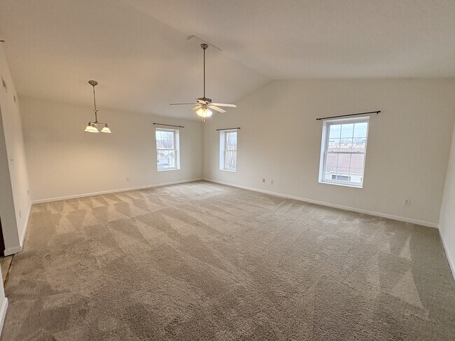 Foto del edificio - 24 Rosette Ln