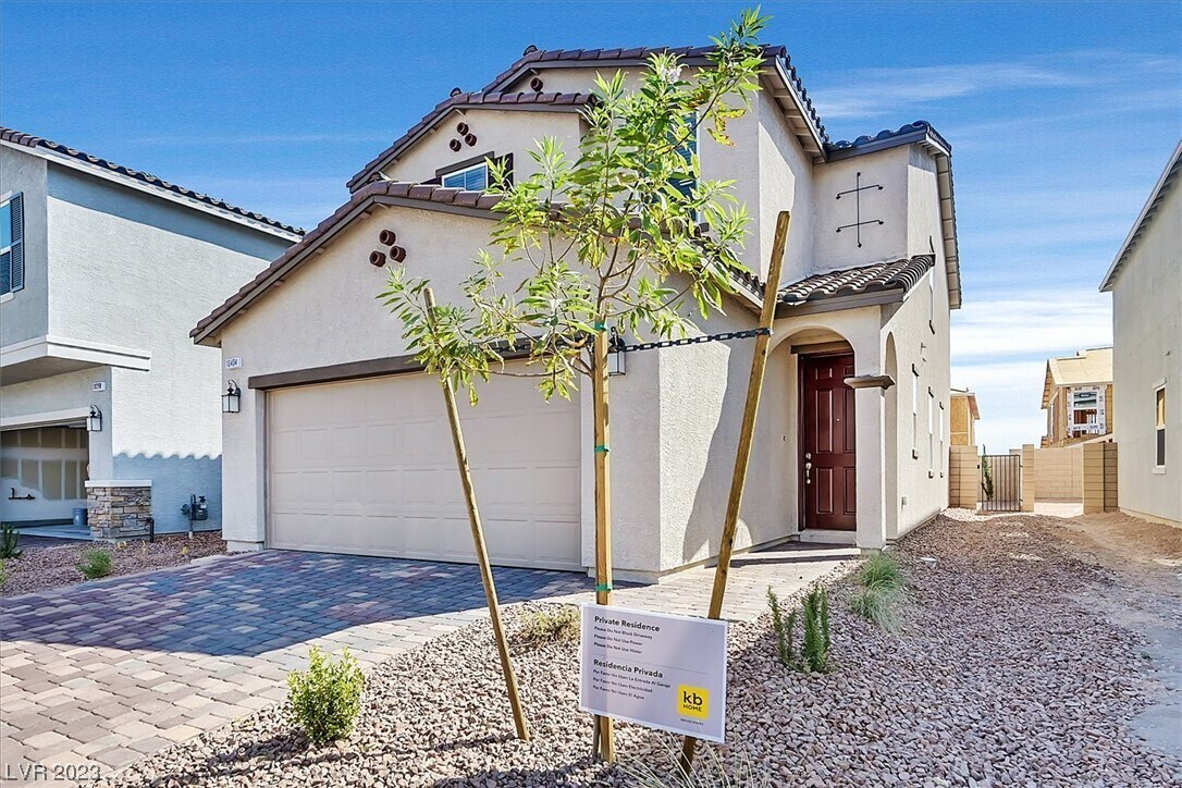 Foto principal - 10404 Candelabra Cactus St