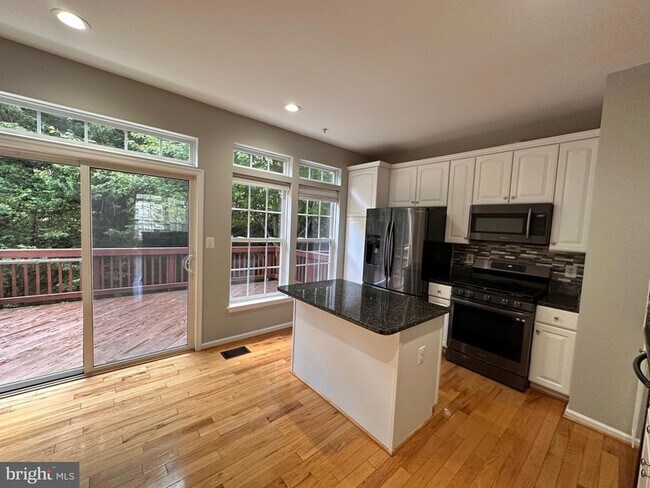 Foto del edificio - 4065 Cressida Pl