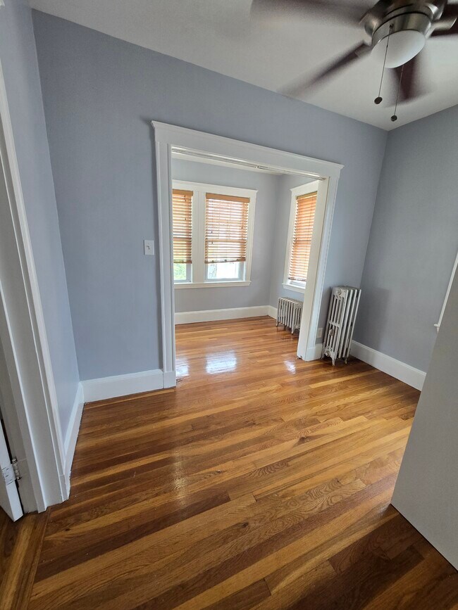 Foto del edificio - 73 Neponset Ave