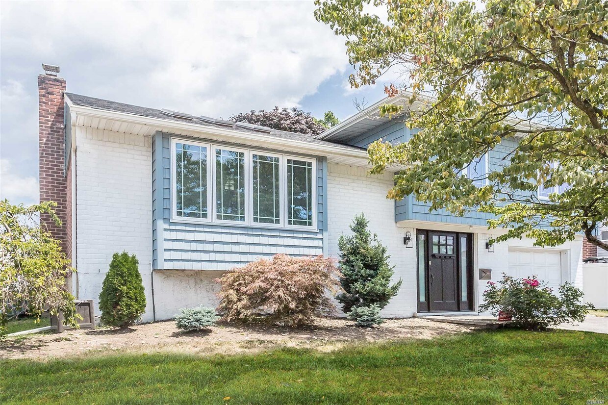 Primary Photo - 20 Gainsville Dr