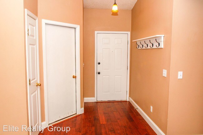 Building Photo - 8691 Hammond Forest Dr