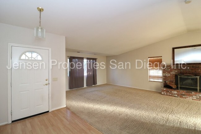 Foto del edificio - 4 Bed, 2 Bath Home w/ Trailer/RV Parking