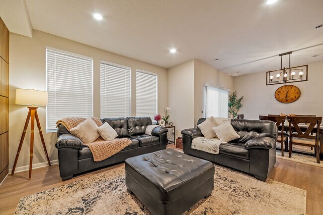 Foto del edificio - 5126 94th Ln N