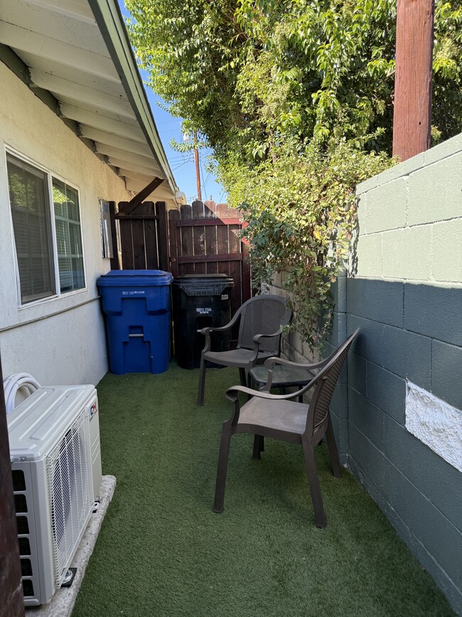 Building Photo - 6517 Gazette Ave