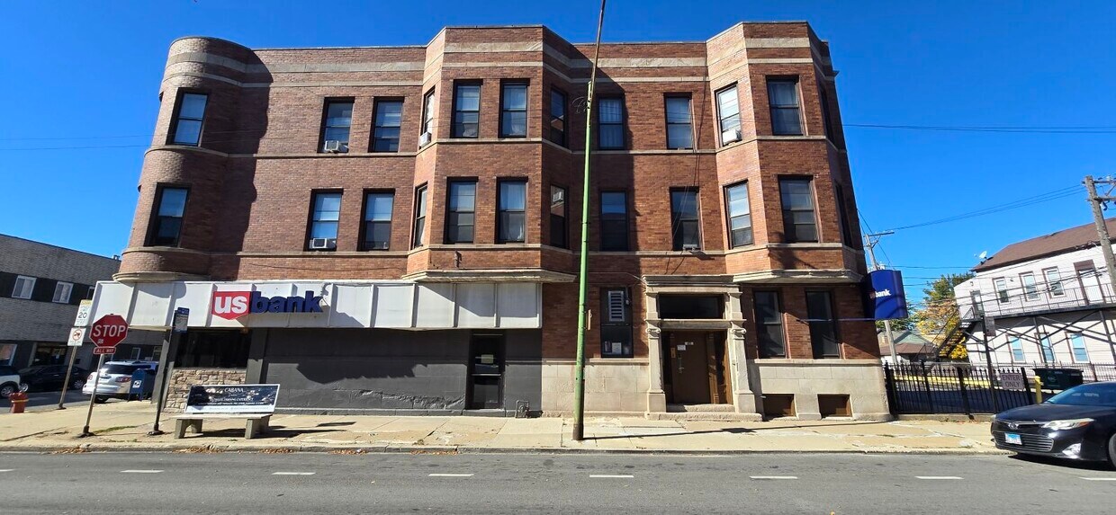 Primary Photo - 3652 S Wallace St
