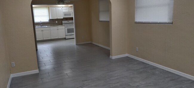 Foto del edificio - 428 Ellsworth St