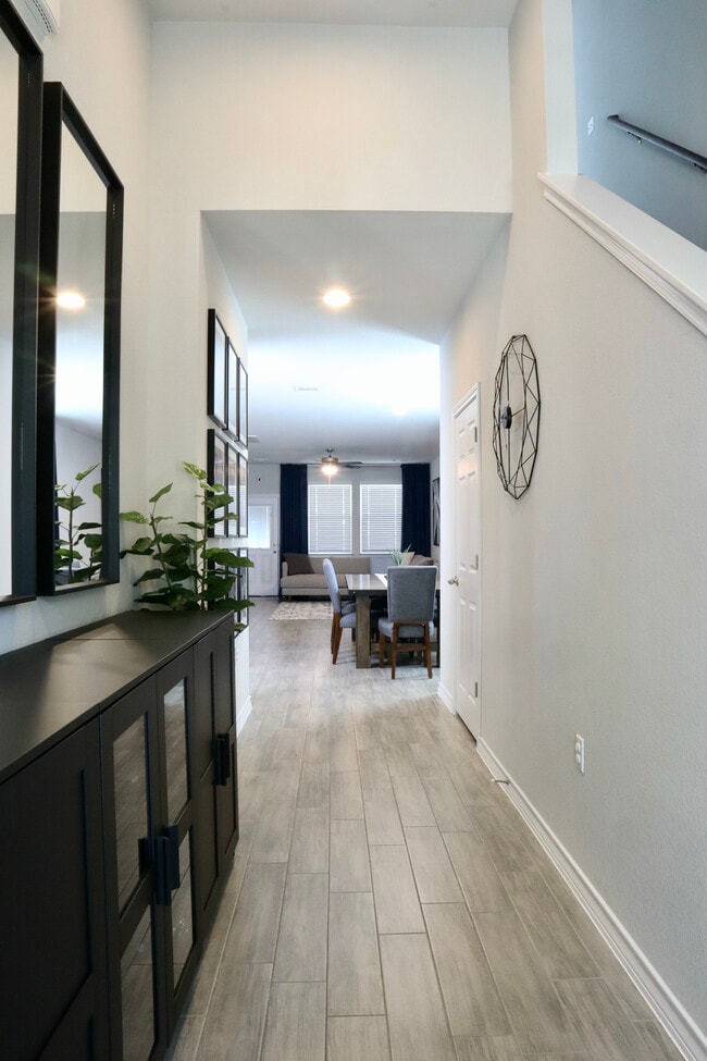 Building Photo - 1609 Adobe Walls Way