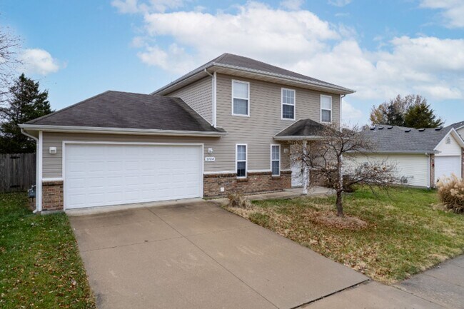 Building Photo - 3BR/2.5BA Home Available NOW!