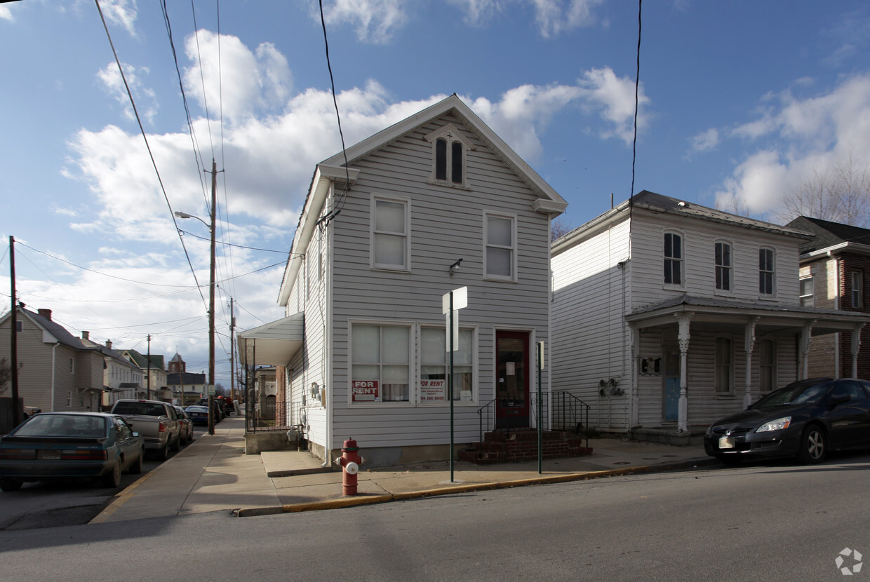 Foto del edificio - 329 S Raleigh St