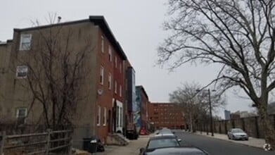 Building Photo - 2037 N College Ave