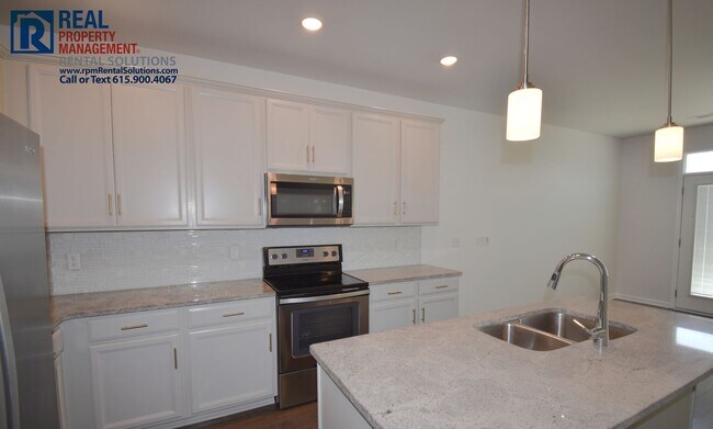 Building Photo - Gorgeous 3BR/2.5BA townhome w/ garage, w/dryer hookups, triple Rockvale schools!