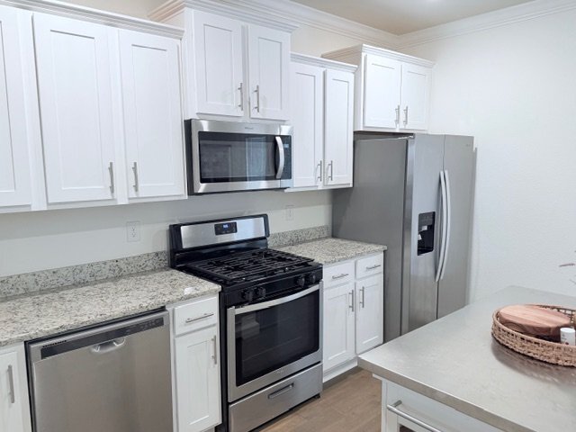 Building Photo - 23957 Village Cut Dr
