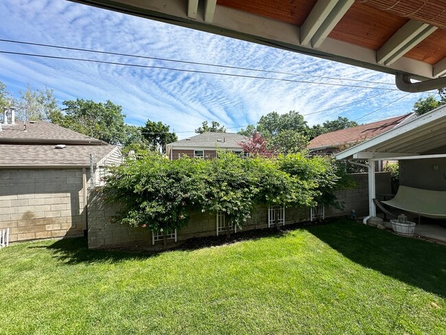 Building Photo - 1835 S 1700 E