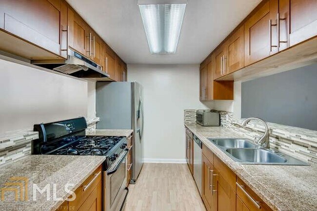 Foto del edificio - 802 Ivy Green Ln SE