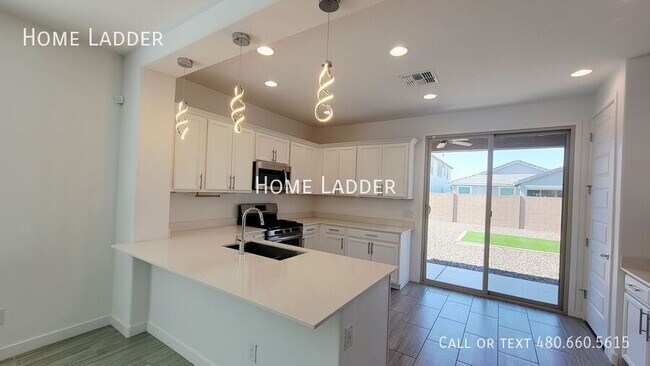 Foto del edificio - 9222 W Roma Ave