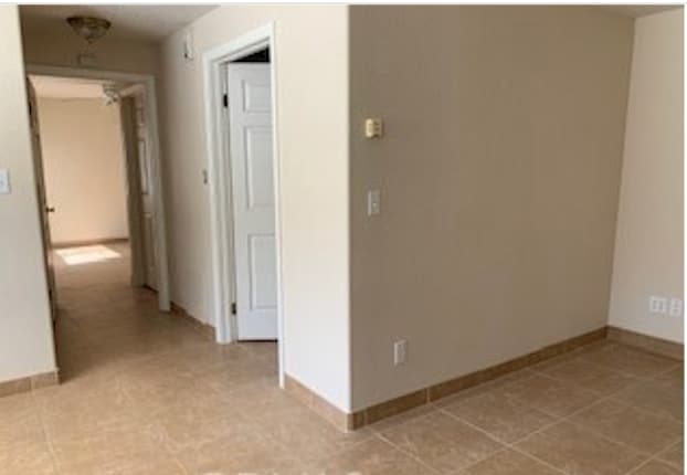 Building Photo - 129 W Malvern Ave