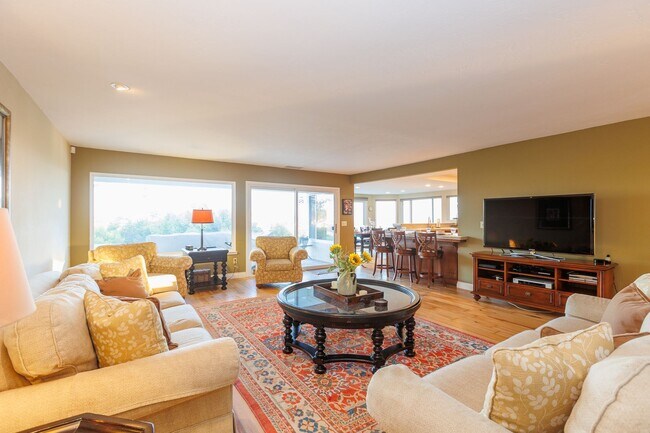 Building Photo - Stunning Views Over Cardiff - Charming Sin...