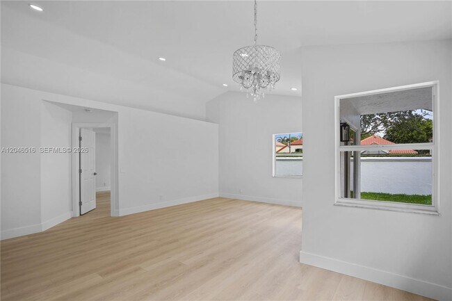 Foto del edificio - 9354 Arborwood Cir