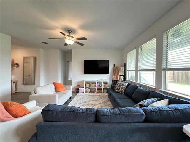 Building Photo - 745 Twinvale Dr