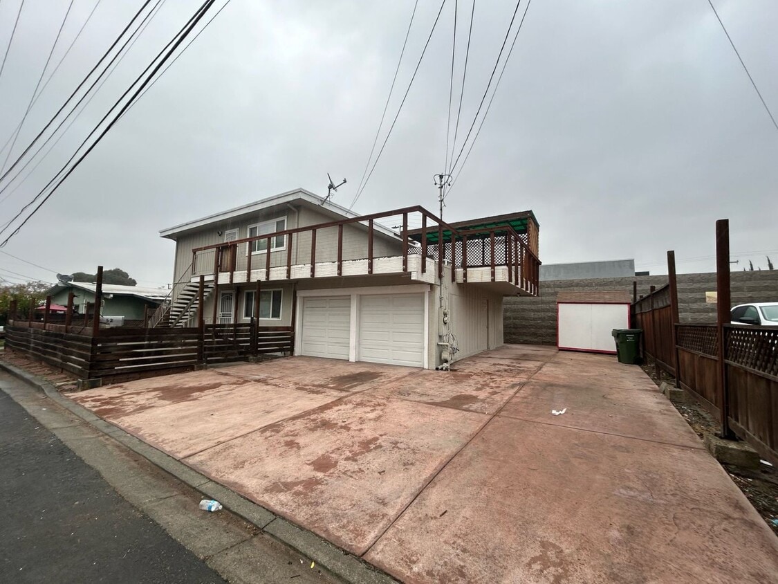 Primary Photo - Walnut Creek duplex-2 units available imme...