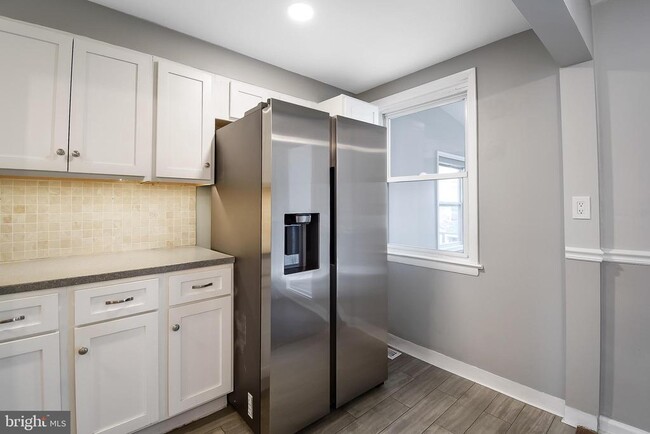 Foto del edificio - 807 Surrey Ln