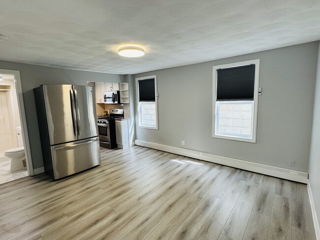 Building Photo - 21 Gesler St