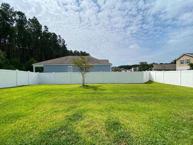Foto del edificio - Three Bedroom Home In Heritage New Riversi...