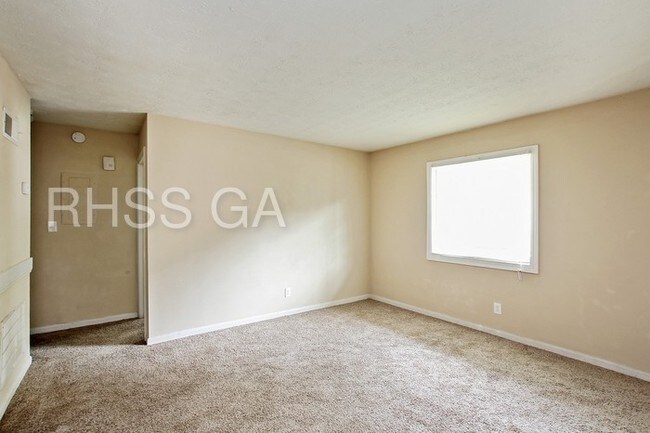 Building Photo - 108 Burkshire Ct