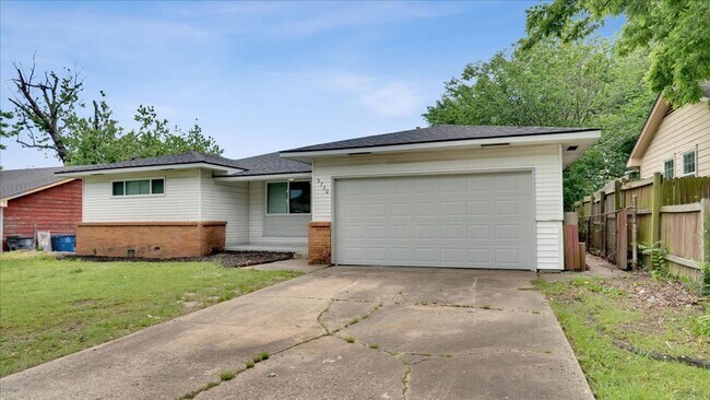 Foto del edificio - Beautiful 3 bedroom / 2 bath
