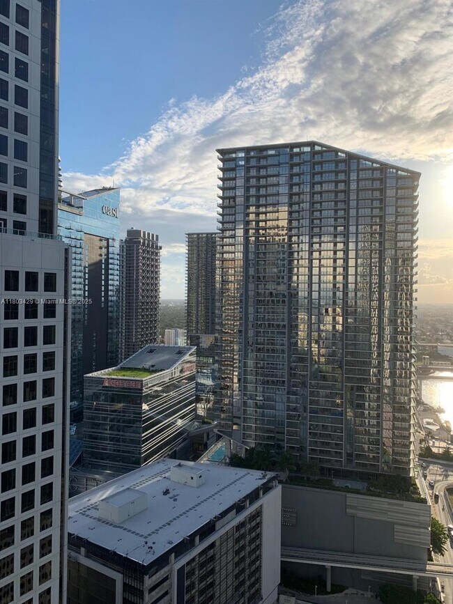Foto del edificio - 500 Brickell Ave