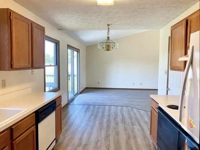 Foto del edificio - 4855 S Lost St