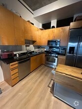 Building Photo - 1025 Island Ave