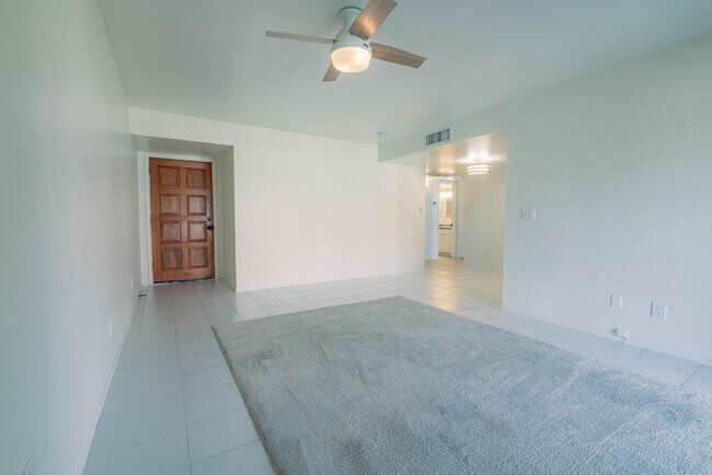 Foto del edificio - 1650 N 87th Terrace