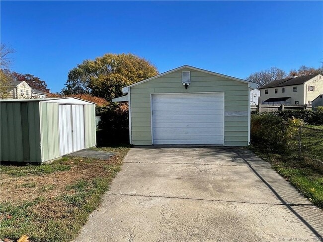 Foto del edificio - 213 Larkin Ct