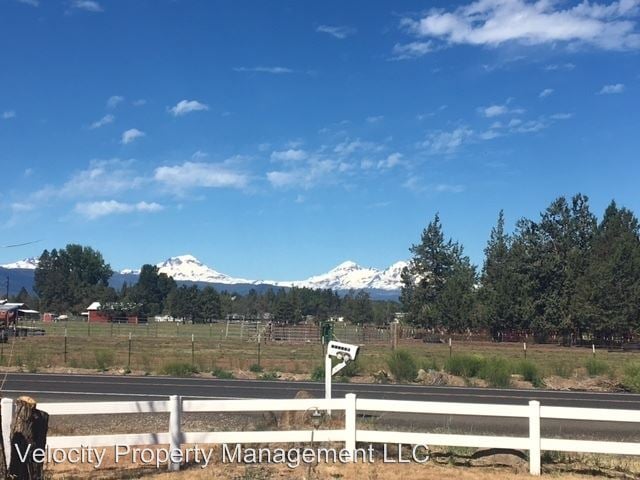 Foto principal - 65640 Cline Falls Rd