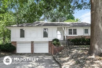 Building Photo - 404 Meadow Ln