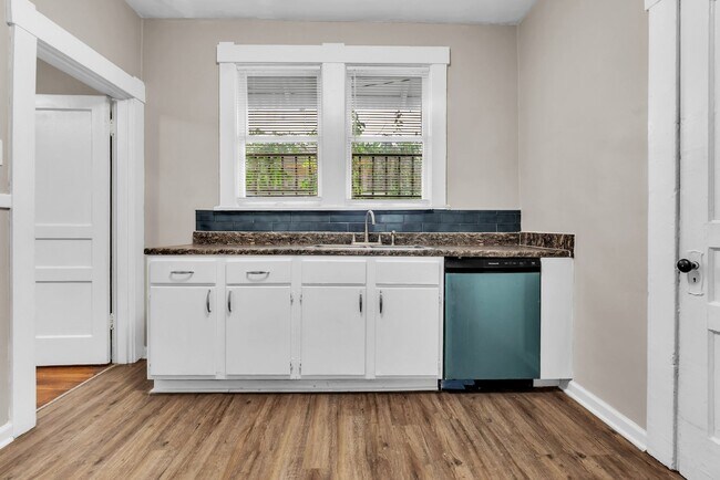 Foto del edificio - 342 N Claybrook St
