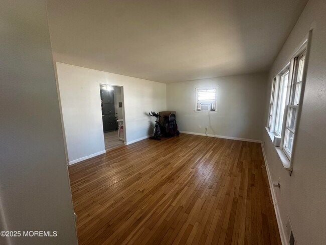 Foto del edificio - 2612 Bridge Ave