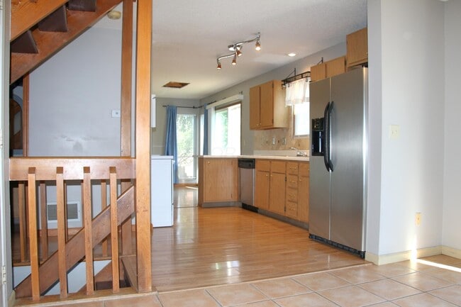 Foto del edificio - 3130 Castlebrook Ave