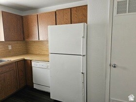 Foto del edificio - 215 N 400 W