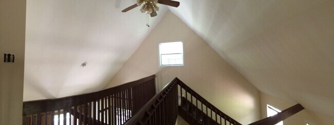 Foto del edificio - Charming 2 BR Home!