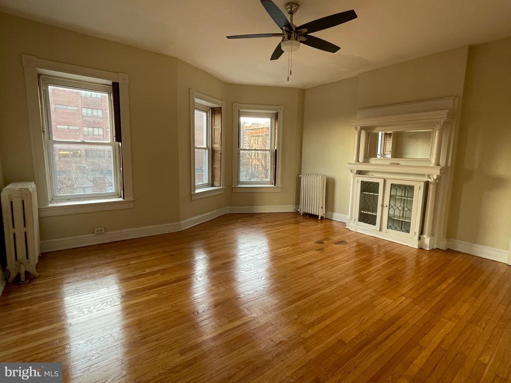 Foto principal - 2735 N Charles St