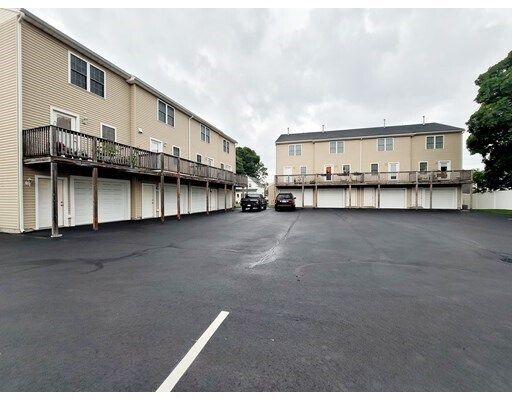 Building Photo - 157 Franklin St