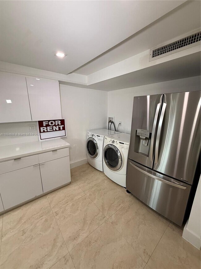 Foto del edificio - 6350 SW 139th Ct